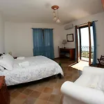 - Raffaella SantʼAgata sui Due Golfi