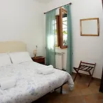 - Raffaella SantʼAgata sui Due Golfi