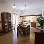 Vila - Raffaella