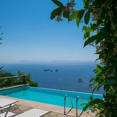 - Raffaella * SantʼAgata sui Due Golfi